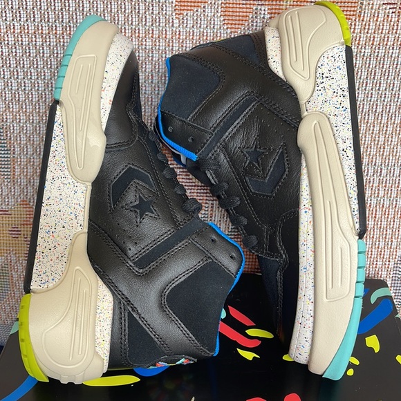 Converse WMNS 172194C
WEAPON CX MID
BLACK/CLOUD CREAM/LIME TWIST
Sneakers - Picture 12 of 16